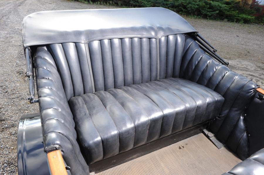 Cadillac Touring 1914 года  (фото 9 из 19)